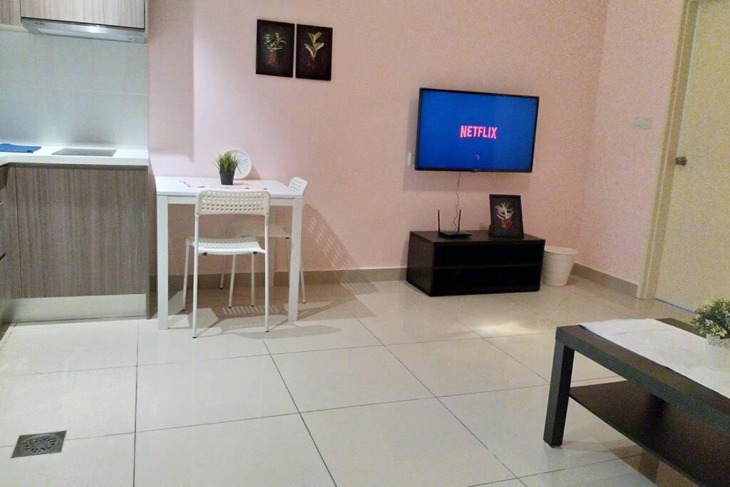 Hb1512- Hyve Studio Unit, Lake View, Cyberjaya, Free Wi-Fi, Free Parking, Netflix,Pool, 3038 Exterior foto
